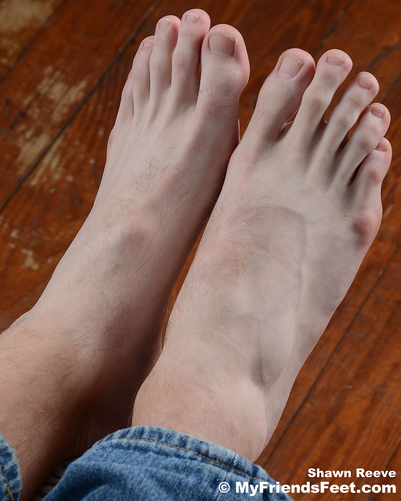 Shawn Reeve's Size 12 Bare Feet & Flip-Flops