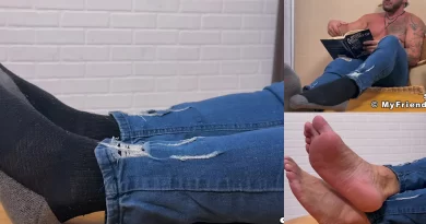 Dive into the World of Scott Holliday's Socks and Bare Feet in this Intimate 4K Video