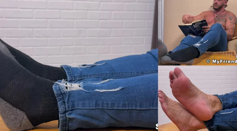 Dive into the World of Scott Holliday's Socks and Bare Feet in this Intimate 4K Video